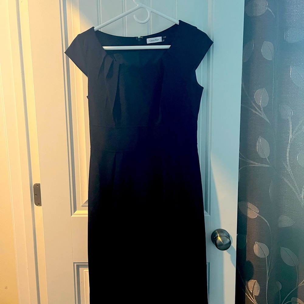 Beautiful navy Calvin Klein dress size 4